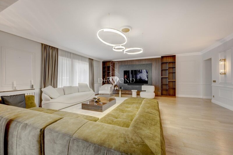 UpGround, % comision, penthouse impresionant, priveliste de exceptie.