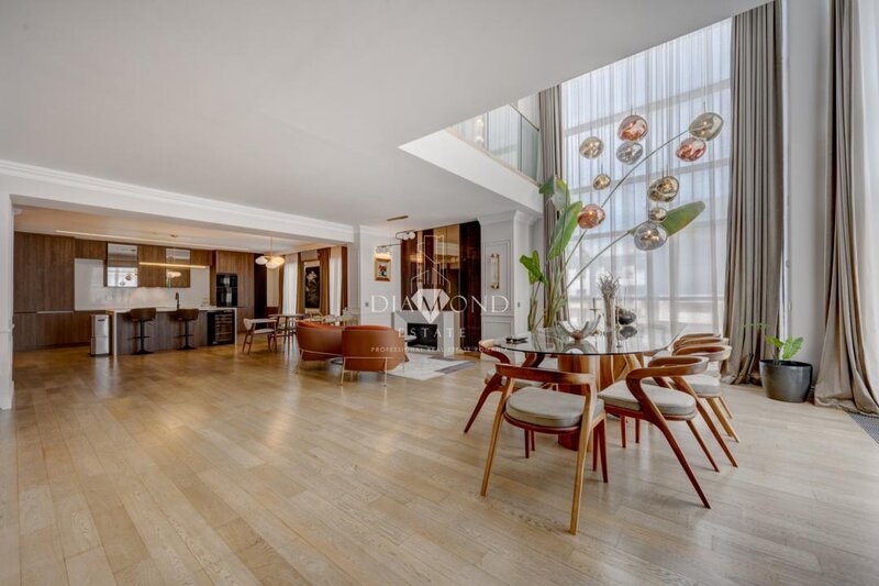 UpGround, % comision, penthouse impresionant, priveliste de exceptie.