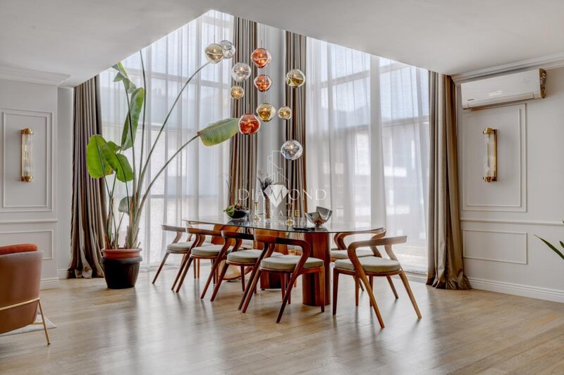 UpGround, % comision, penthouse impresionant, priveliste de exceptie.